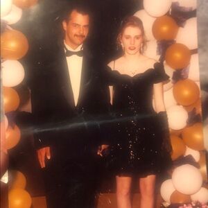 ❌ (STOLEN) 90’s Prom Dress Velvet Black Rose 🥀